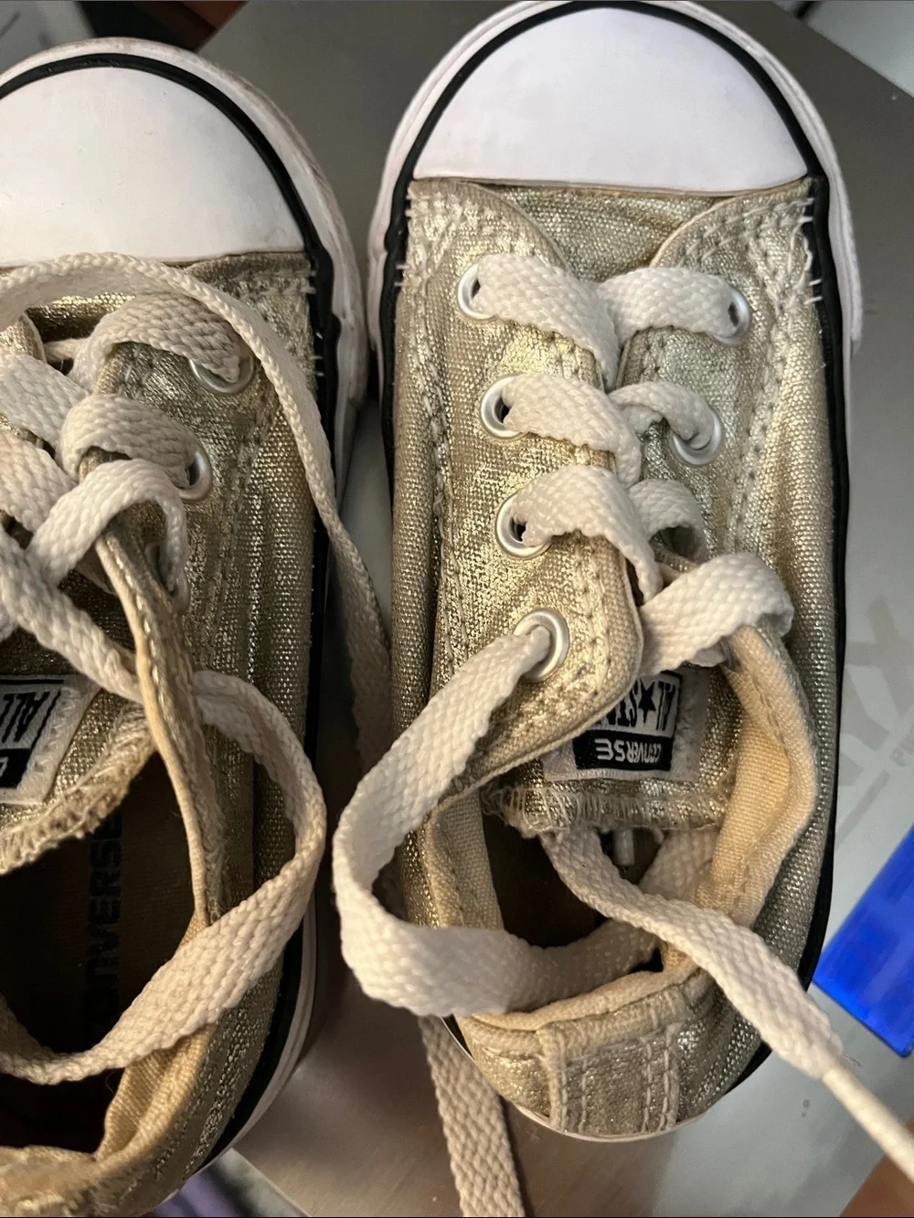 Converse Toddler Metallic Gold Low Top Sneakers Size 6